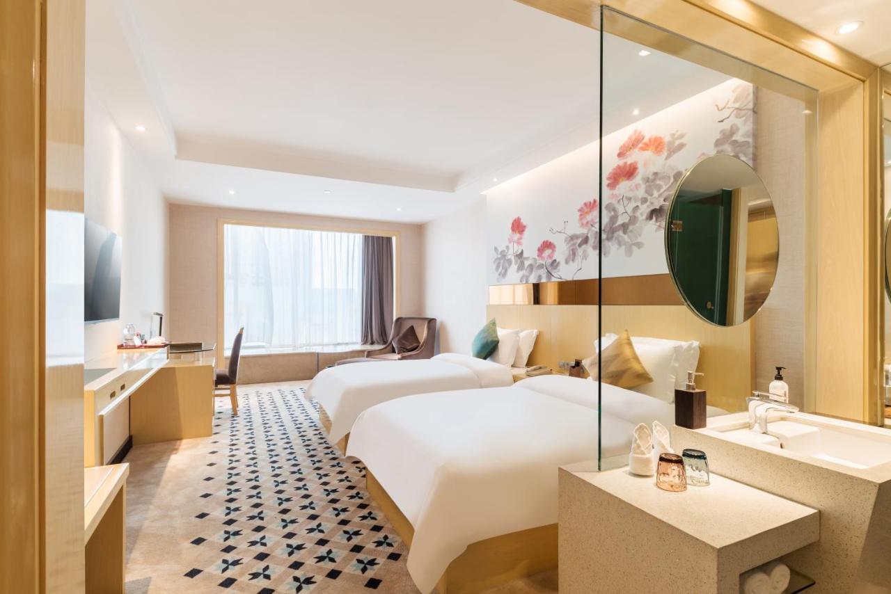 Paco Hotel Luogang Wanda Plaza Branch Canton Esterno foto