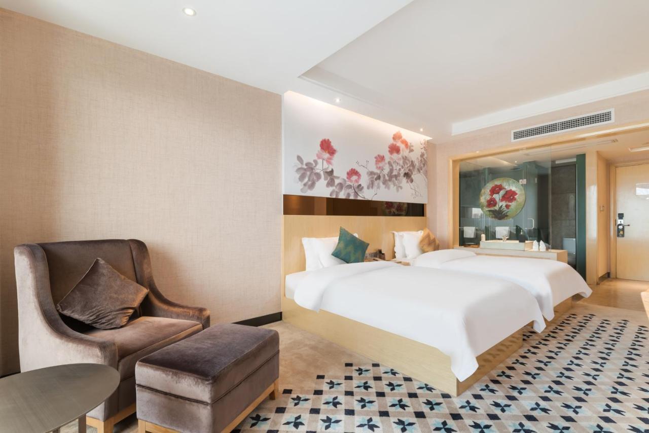 Paco Hotel Luogang Wanda Plaza Branch Canton Esterno foto