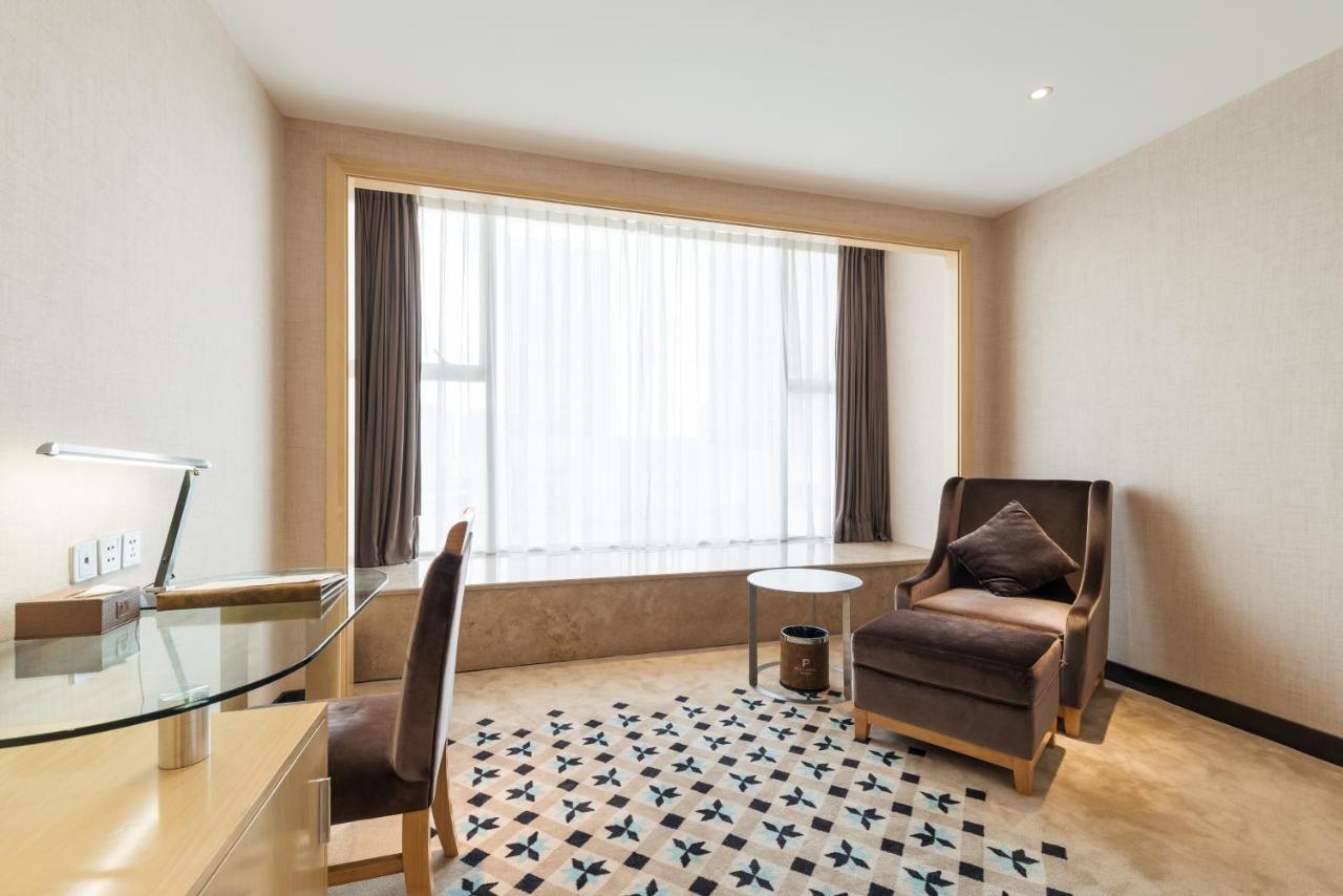 Paco Hotel Luogang Wanda Plaza Branch Canton Esterno foto