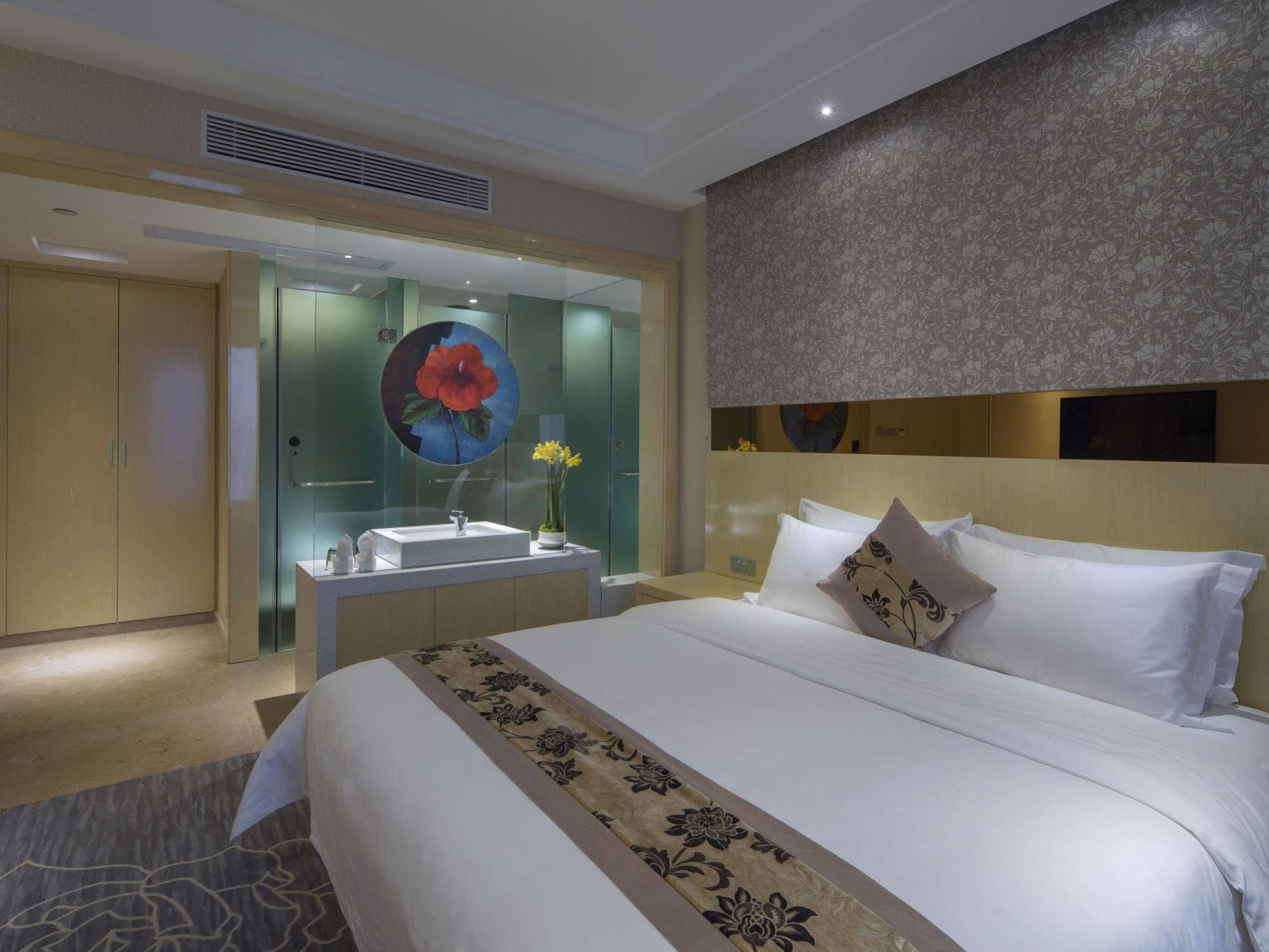 Paco Hotel Luogang Wanda Plaza Branch Canton Esterno foto