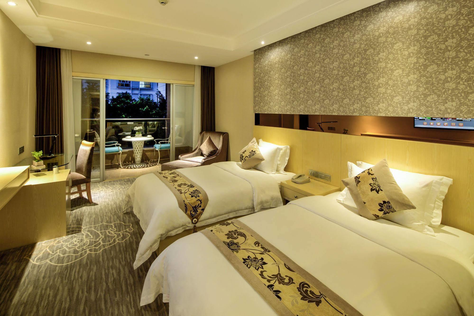 Paco Hotel Luogang Wanda Plaza Branch Canton Esterno foto